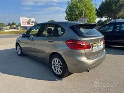 Oro Usata 2015 BMW 218 Advantage Monovolume | 7999 € (Buon prezzo)