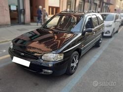 Nero Usata 1997 Ford Escort Tre volumi | 2450 €
