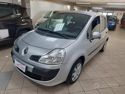 Argento Usata 2009 Renault Modus Dynamique Monovolume | 3900 € (Cara)