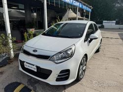 Bianco Usata 2016 Kia Rio Tre volumi | 8900 € (Cara)