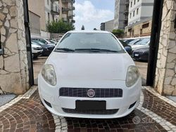 Bianco Usata 2009 Fiat Grande Punto Dynamic Due volumi | 1950 € (Buon prezzo)