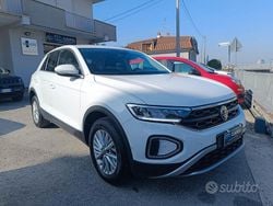 Bianco Usata 2023 VW T-Roc Edition SUV | 16.450 € (Super prezzo)