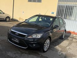 Nero Usata 2008 Ford Focus Tre volumi | 1950 € (Buon prezzo)