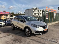 Grigio Usata 2018 Renault Captur SUV | 10.290 € (Buon prezzo)