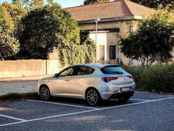 Grigio Usata 2012 Alfa Romeo Giulietta Due volumi | 6200 € (Ottimo prezzo)