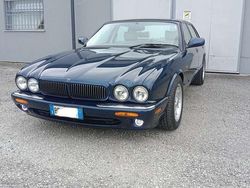 Blu Usata 1999 Jaguar XJ8 Tre volumi | 18.000 € (Buon prezzo)