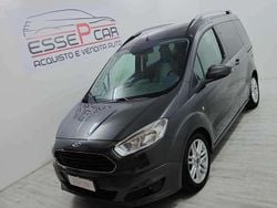 Grigio Usata 2018 Ford Tourneo Courier Monovolume | 8300 € (Buon prezzo)