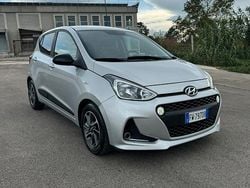 Grigio Usata 2019 Hyundai i10 Due volumi | 9800 € (Buon prezzo)