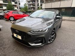 Grigio scuro Usata 2023 Ford Focus ST Tre volumi | 20.790 € (Buon prezzo)