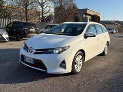 Bianco Usata 2014 Toyota Auris Hybrid Station wagon | 6700 € (Buon prezzo)