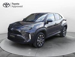 Grigio Usata 2021 Toyota Yaris Hybrid Trend SUV | 22.200 € (Buon prezzo)