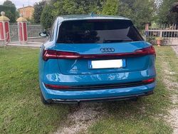 Blu/azzurro Usata 2020 Audi e-tron Ambiente SUV | 50.900 € (Molto cara)