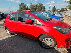 Usata 2015 Toyota Yaris Due volumi | 6500 €