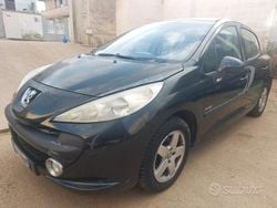 Nero Usata 2009 Peugeot 207 Tre volumi | 1500 € (Ottimo prezzo)