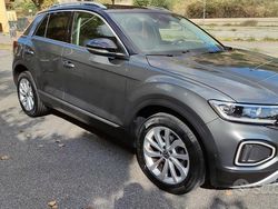 Grigio Usata 2022 VW T-Roc Style SUV | 21.000 € (Buon prezzo)