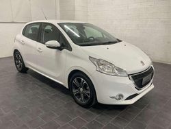 Bianco Usata 2014 Peugeot 208 Active Due volumi | 7950 € (Cara)