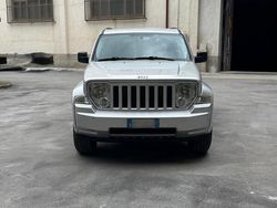 Grigio Usata 2009 Jeep Cherokee SUV | 7899 € (Molto cara)