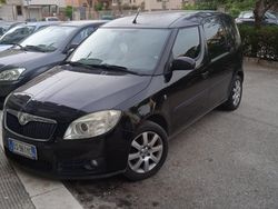 Nero Usata 2008 Skoda Roomster Monovolume | 2000 €