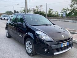 Nero Usata 2012 Renault Clio IV Tre volumi | 2800 € (Super prezzo)