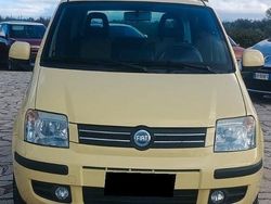Giallo Usata 2011 Fiat Panda Dynamic Tre volumi | 4700 € (Buon prezzo)