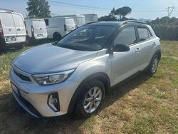 Argento Usata 2022 Kia Stonic Style SUV | 14.900 € (Buon prezzo)