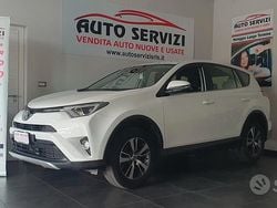 Bianco Usata 2017 Toyota RAV4 Active SUV | 14.990 € (Buon prezzo)