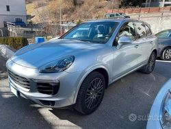 Grigio Usata 2017 Porsche Cayenne Platinum Edition SUV | 29.600 € (Buon prezzo)