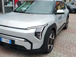 Grigio Usata 2024 Kia EV3 4 SUV | 39.800 € (Buon prezzo)