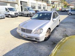 Grigio Usata 2002 Mercedes C220 Classic Tre volumi | 1400 € (Super prezzo)