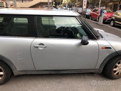 Grigio Usata 2002 Mini ONE Due volumi | 1000 € (Super prezzo)