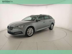 Grigio business metallizzato Usata 2020 Skoda Superb Executive Station wagon | 18.400 € (Ottimo prezzo)