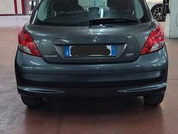 Grigio Usata 2010 Peugeot 207 Due volumi | 2850 € (Ottimo prezzo)
