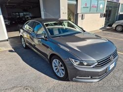 Grigio Usata 2015 VW Passat Comfortline Tre volumi | 9900 € (Buon prezzo)