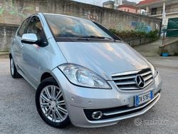 Grigio Usata 2009 Mercedes A180 Tre volumi | 1350 € (Ottimo prezzo)