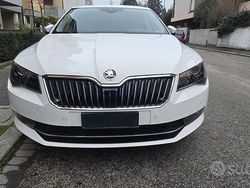 Bianco Usata 2018 Skoda Superb Tre volumi | 15.000 € (Buon prezzo)