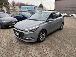 Grigio Usata 2016 Hyundai i20 Style Tre volumi | 9300 € (Buon prezzo)