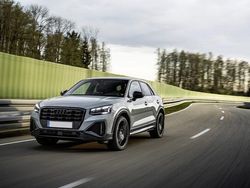 Grigio scuro Usata 2025 Audi Q2 S-Line SUV | 32.300 € (Buon prezzo)