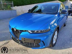 Blu/azzurro Usata 2023 Alfa Romeo Tonale Sprint SUV | 28.990 € (Buon prezzo)