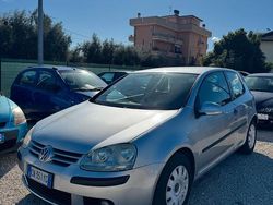 Grigio Usata 2005 VW Golf IV Trendline Tre volumi | 4500 € (Molto cara)