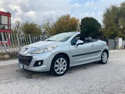 Usata 2010 Peugeot 207 CC Cabrio | 3950 € (Ottimo prezzo)