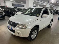 Bianco Usata 2011 Suzuki Grand Vitara SUV | 11.000 € (Buon prezzo)