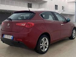 Rosso Usata 2010 Alfa Romeo Giulietta Tre volumi | 6150 € (Buon prezzo)
