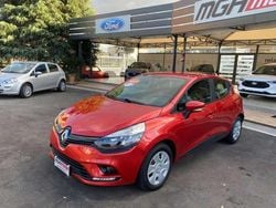 Rosso Usata 2017 Renault Clio IV Life Tre volumi | 8590 € (Buon prezzo)