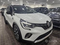 Nero Usata 2023 Renault Captur Techno SUV | 22.490 € (Cara)