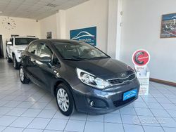 Grigio Usata 2014 Kia Rio Tre volumi | 5800 € (Cara)