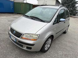 Grigio Usata 2004 Fiat Idea Monovolume | 1950 € (Buon prezzo)