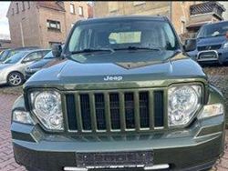 Verde pastello Usata 2009 Jeep Cherokee Limited SUV | 10.300 € (Molto cara)