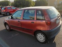 Rosso Usata 1998 Fiat Punto Star Tre volumi | 1200 €