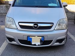 Grigio Usata 2008 Opel Meriva Monovolume | 3500 € (Molto cara)