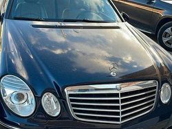 Blu Usata 2007 Mercedes E280 Avantgarde Tre volumi | 4000 €